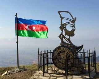 CAVAD XAN ZİRVƏSİ